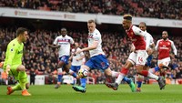 Arsenal memetik kemenangan 3-0 atas Stoke City. Meski marginnya besar, hasil itu didapat dengan memeras banyak keringat. (Foto: Shaun Botterill/Getty Images)