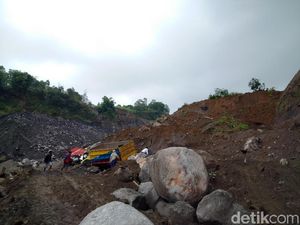 Pasca Longsor, Pemda DIY Setop Sementara Izin Tambang Pasir Merapi Pasca Longsor, Pemda DIY Setop Sementara Izin Tambang Pasir Merapi