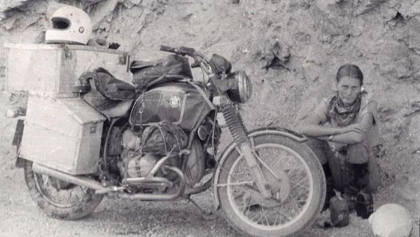 Wanita Pertama yang Menjelajah Dunia Hanya dengan Peta