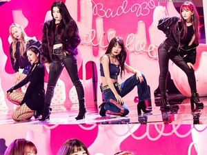 Foto: Gaya Cantik Girl Band Red Velvet yang Tampil di Depan Kim Jong Un Foto: Gaya Cantik Girl Band Red Velvet yang Tampil di Depan Kim Jong Un