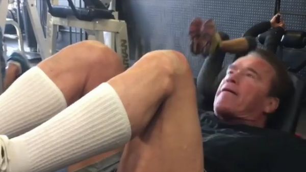 Sebelum Operasi Jantung, Arnold Schwarzenegger Masih Aktif Olahraga