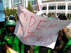 Ojol Minta Naik Tarif, Kemenhub: Roda Dua Tak Masuk UU