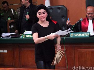 Syahrini: Jadi Saksi First Travel, Fatamorgana dan Halusinasi