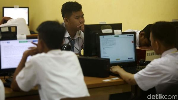 1.485.302 Siswa SMK Laksanakan Ujian Nasional