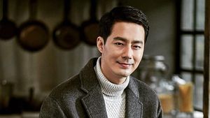 Kerennya Pose Jo In Sung Saat Ngopi dan Minum Soju