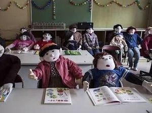 Seram Atau Unik? Desa Ini Isinya Boneka