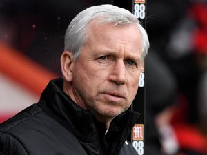 Alan Pardew Tinggalkan West Brom
