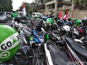 Kemenhub: Kenaikan Tarif Ditentukan Aplikator dan Ojek Online Kemenhub: Kenaikan Tarif Ditentukan Aplikator dan Ojek Online