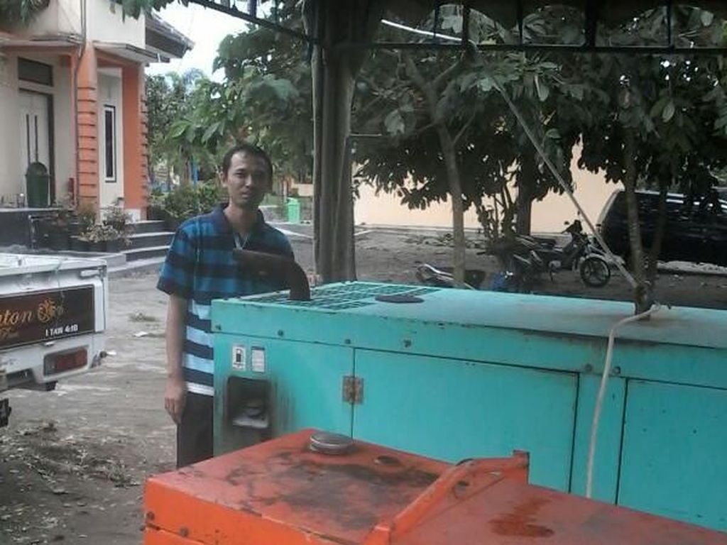Listrik Mati Akibat Badai, Sekolah Ini Sewa Genset untuk UNBK Listrik Mati Akibat Badai, Sekolah Ini Sewa Genset untuk UNBK