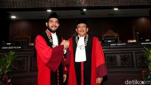Duet Anwar Usman dan Aswanto Pimpin MK