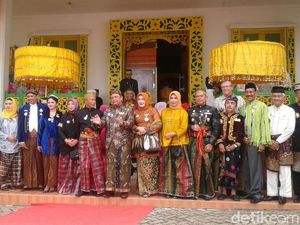 Raja-raja Nusantara Hadiri Ritual Cuci Benda Pusaka di Bone