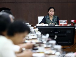 Puan Pimpin Rapat Soal Bandara Kertajati Jadi Embarkasi Haji