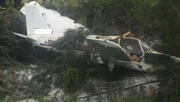 Foto: Pesawat Ini Jatuh dan Rusak Parah, Pilot Hanya Luka Ringan