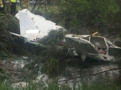 Foto: Pesawat Ini Jatuh dan Rusak Parah, Pilot Hanya Luka Ringan