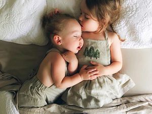 Pesan Haru dari Adik yang Tahu Wanita Ini Bukan Kakak Kandungnya Jadi Viral