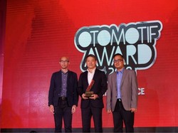 Xpander Raih Car of the Year 2018 di Ajang Otomotif Award
