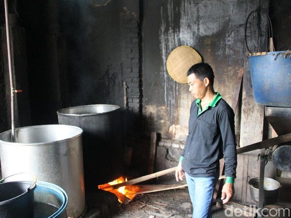 Foto: Warga Garut Olah Limbah Tempe Jadi Biogas dan Pupuk