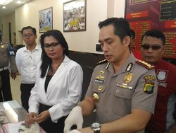 Coba Cekik Polisi, Pengedar Narkoba di Jaksel Ditembak