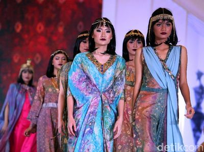 Intip Deretan Busana dengan Pewarna Alami, Pakai Daun Jengkol