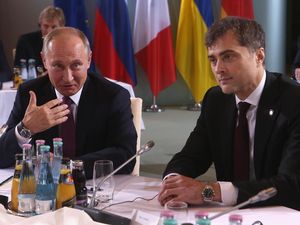 Mewah! Koleksi Jam Tangan Rp 9,6 Miliar Vladimir Putin