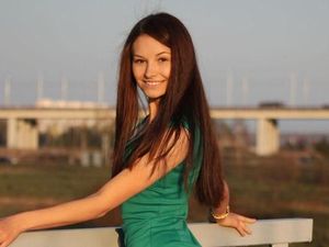 Model Cantik Lompat dari Gedung Saat akan Diperkosa, Malah Dipenjara