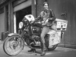 Ini Wanita Pertama yang Menjelajah Dunia Hanya dengan Peta