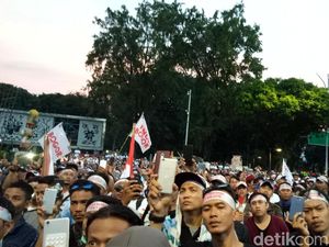 Usai Bertemu Kominfo, Massa Tukang Pulsa Bubar