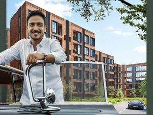 Grand Launching LLOYD Dimeriahkan oleh Artis Ibu Kota