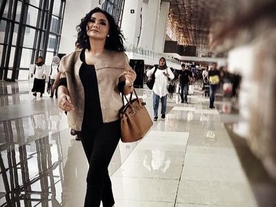 13 Airport Style Artis Indonesia, Mewah Bawa Tas Ratusan Juta