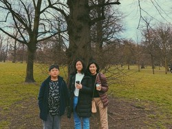 Jelang Sidang Putusan Cerai, Vero Ajak 2 Anaknya ke London