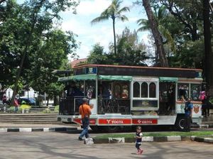 Taman Kota Asyik untuk Liburan Murah di Bandung