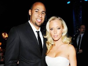 Emosional, Kendra Wilkinson Ungkapkan Kesedihannya Cerai dari Suami