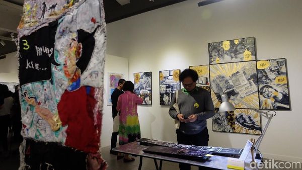 Kreatif! Komik-komik Ini Dipajang Bak Karya Seni Kontemporer