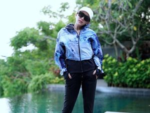 8 Gaya Syahrini Pakai Jaket Harga Jutaan Seperti di Sidang First Travel 8 Gaya Syahrini Pakai Jaket Harga Jutaan Seperti di Sidang First Travel