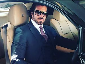 Foto: Gaya Hidup Pria Tajir yang Terang-terangan Selingkuh Depan Istri