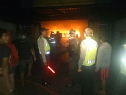 Swalayan Dilalap Jago Merah di Blitar, Kerugian Capai Rp 2,5 M