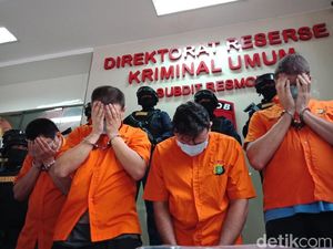 Polisi Tangkap Lagi 4 WNA Pelaku Skimming