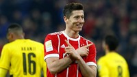 Di Bundesliga 2017/2018, Robert Lewandowski (Bayern Munich) melenggang sendirian di daftar top skorer dengan 28 gol (termasuk enam penalti). Gola sudah dua kali lipat lebih banyak dari pesaing terdekat; Marc Uth (Hoffenheim), Kevin Volland (Leverkusen). (Foto: Michaela Rehle/Reuters)