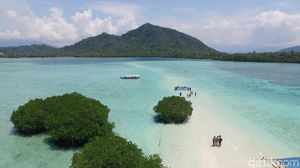 10 Pulau Cantik di Indonesia