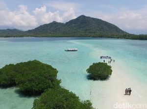 10 Pulau Cantik di Indonesia