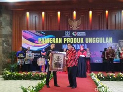 Tiga Menteri Jokowi Borong Produk Kerajinan Buatan Napi