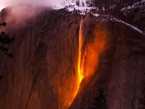 Foto: Air Terjun Api