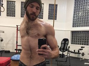 Potret Luke, Pria Tanpa Lengan dan Paru Kiri yang Hobi Workout