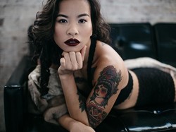 Disabilitas Tak Menghentikan Wanita Ini Traveling