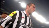 Dia dibeli Bianconeri dari Bordeaux, setelah tampil gemilang bersama klub asal Prancis itu. (Getty Images)
