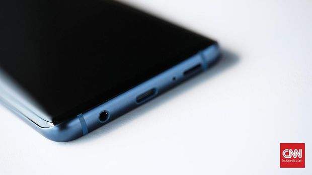 Lebih Intim dengan Samsung Galaxy S9+