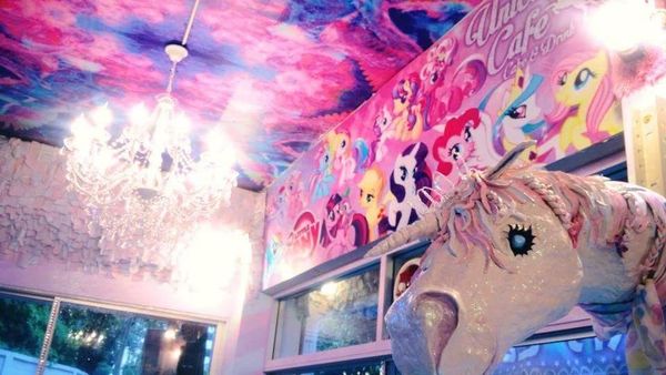 Foto: Kafe Unicorn, Wisata Kuliner Unik di Bangkok