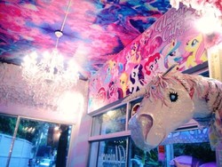 Lucu Nih, Kafe Unicorn di Bangkok