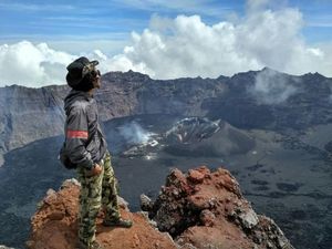 Sensasi Mencapai Puncak Sejati Gunung Raung di Banyuwangi