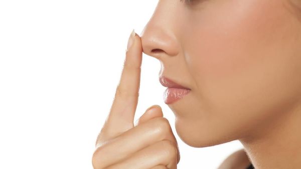 Lihat 7 Transformasi Wanita Berhidung Pesek Jadi Mancung